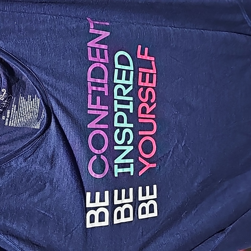 GRAPHIC TEE